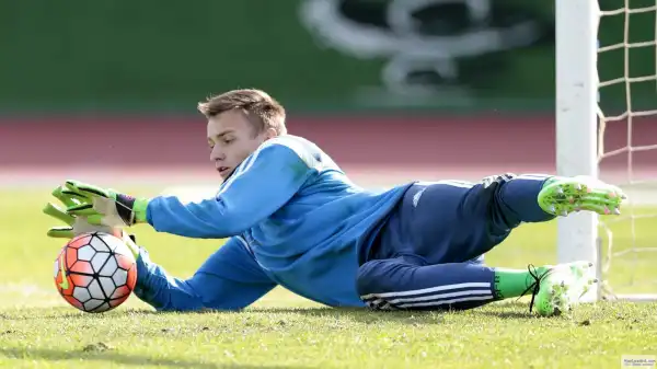 Bayern promote teenager - Fruchtl